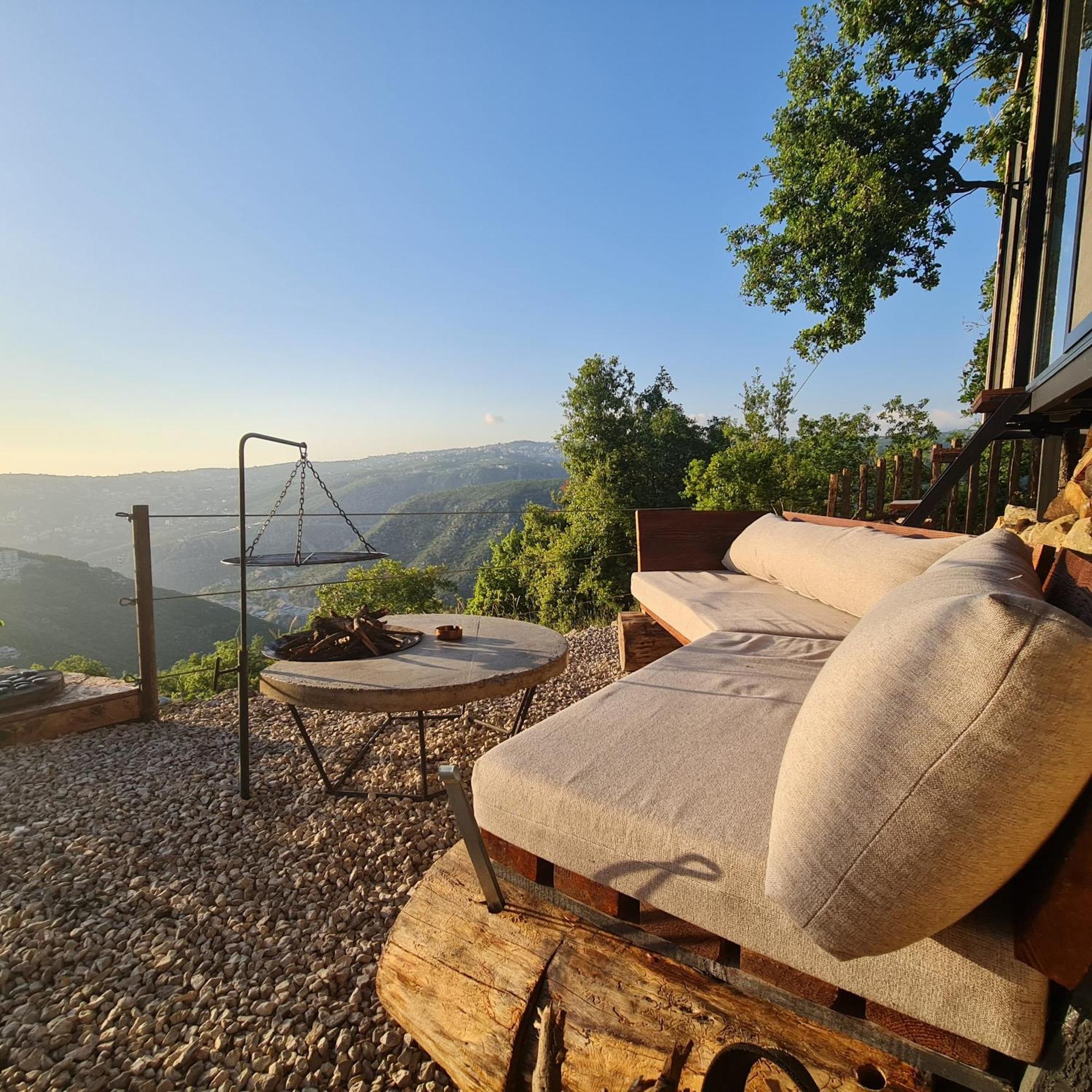 Koala Hut - Luxurious Treehouse With Outdoor Hot Tub Bed & Breakfast Abu Mizan Exterior photo