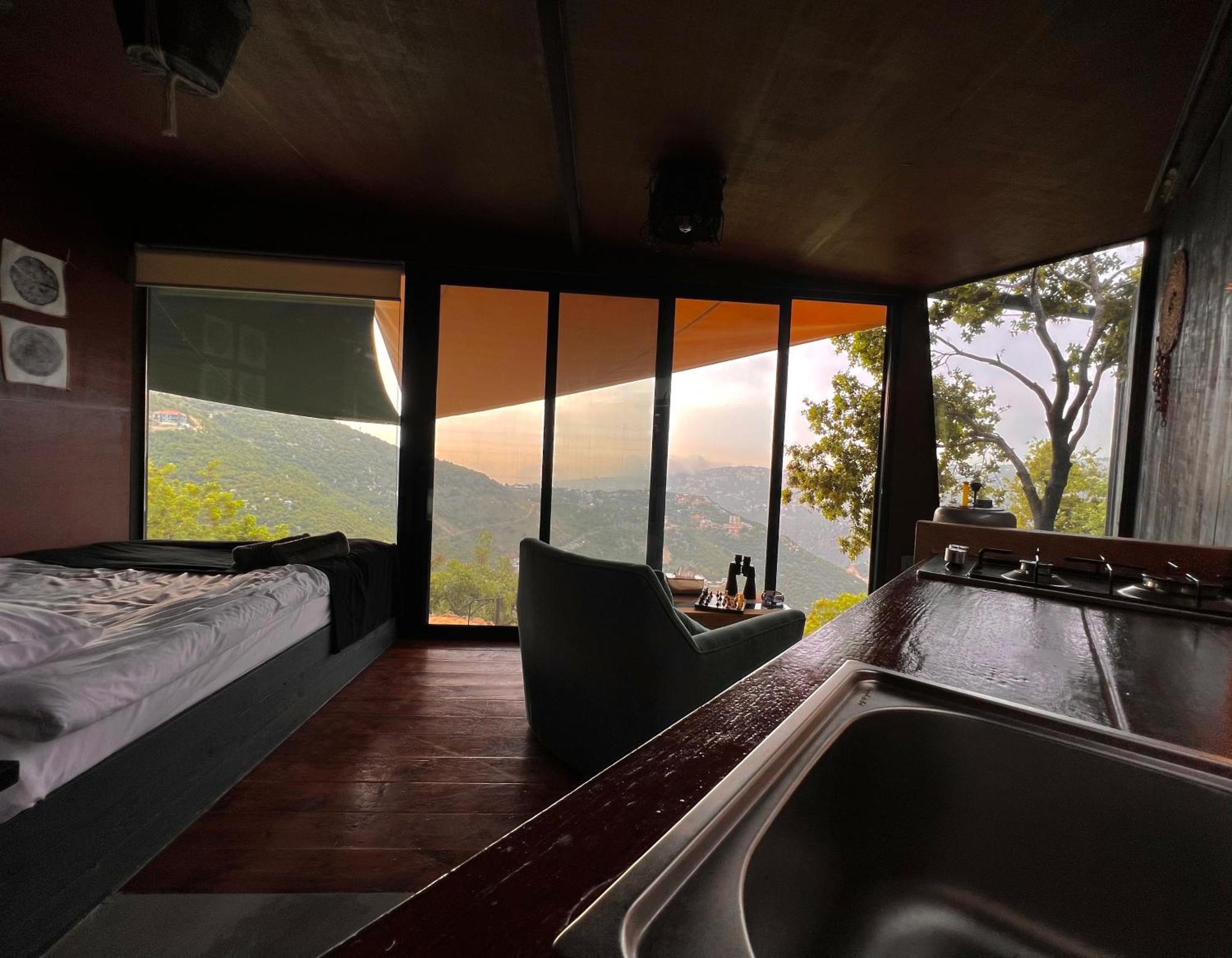 Koala Hut - Luxurious Treehouse With Outdoor Hot Tub Bed & Breakfast Abu Mizan Exterior photo