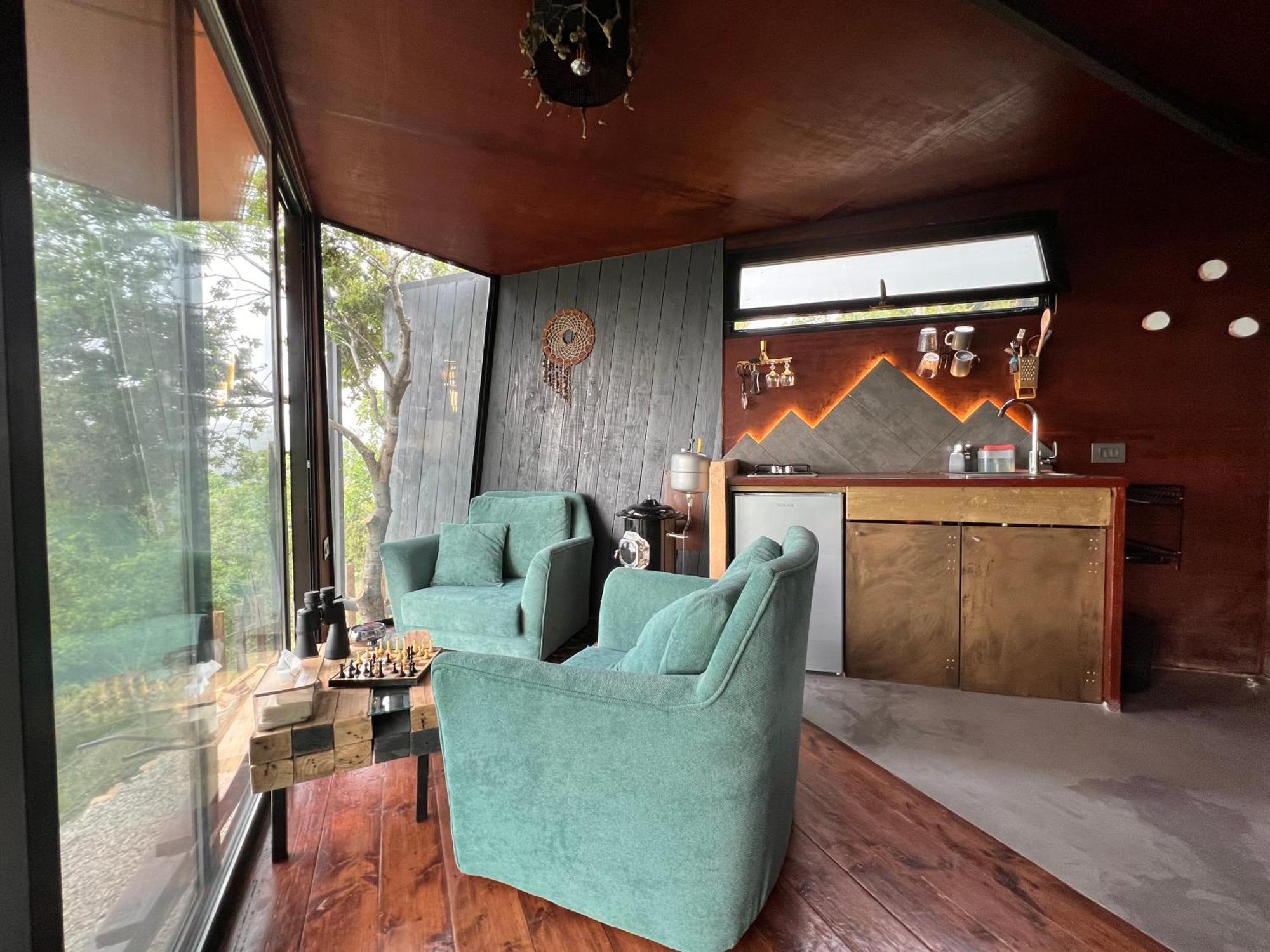 Koala Hut - Luxurious Treehouse With Outdoor Hot Tub Bed & Breakfast Abu Mizan Exterior photo