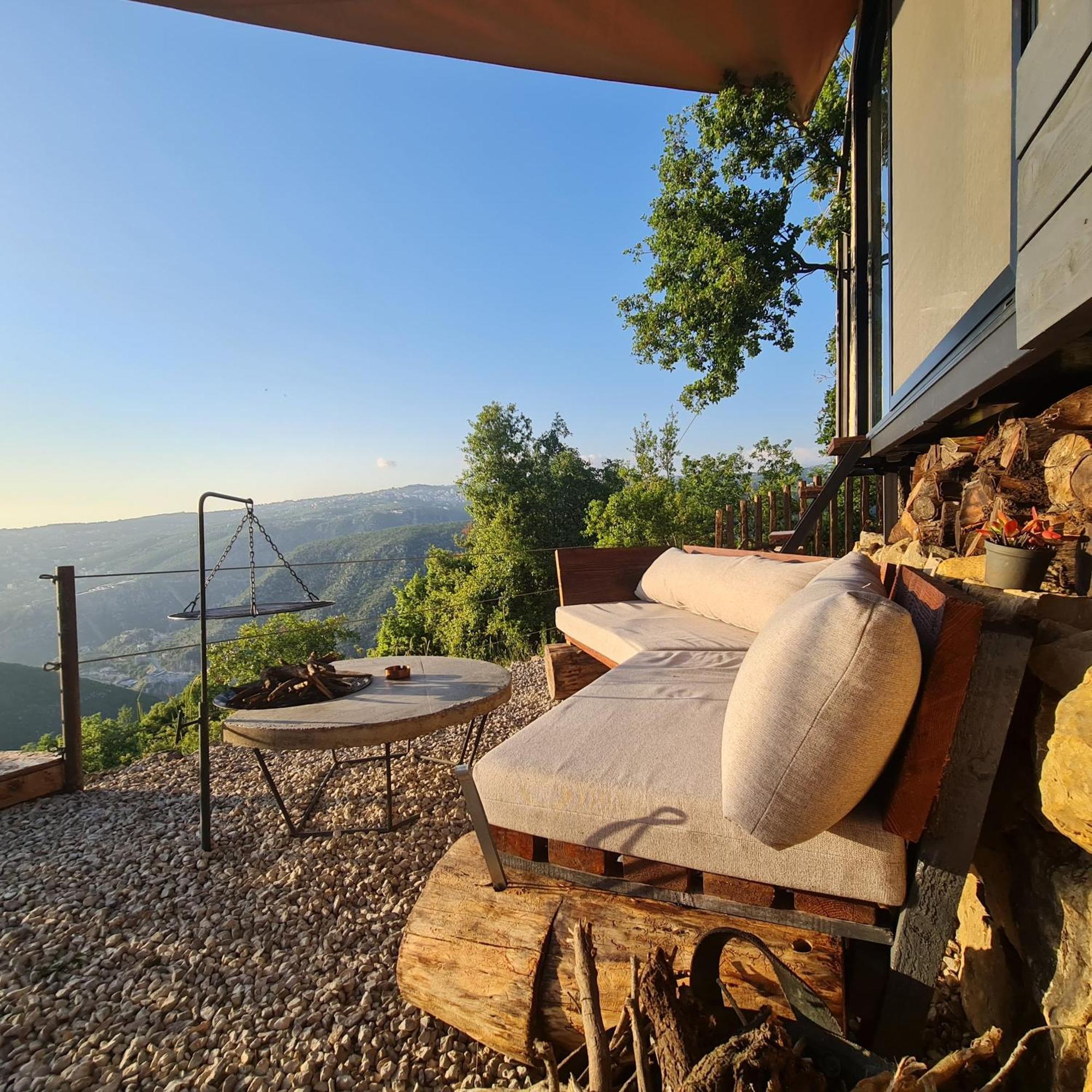 Koala Hut - Luxurious Treehouse With Outdoor Hot Tub Bed & Breakfast Abu Mizan Exterior photo