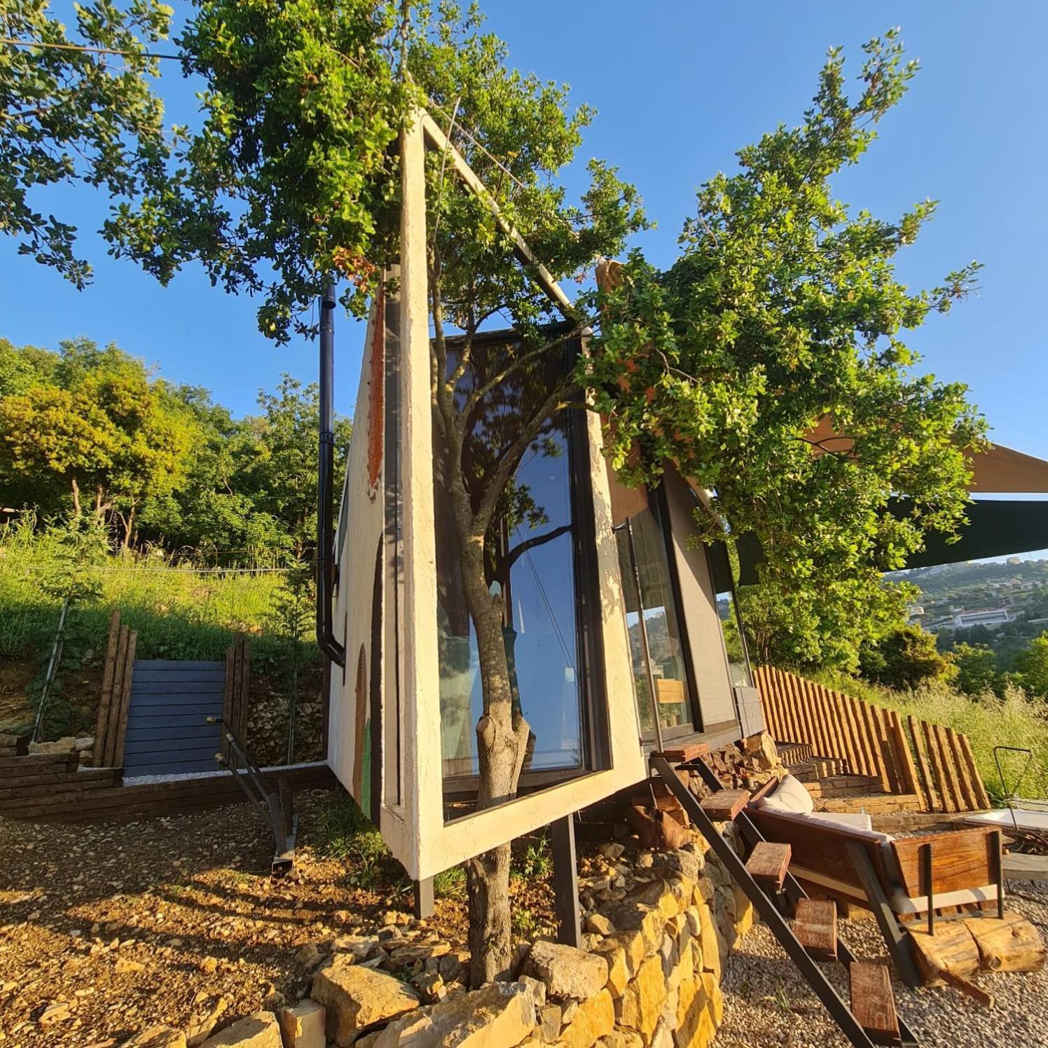 Koala Hut - Luxurious Treehouse With Outdoor Hot Tub Bed & Breakfast Abu Mizan Exterior photo