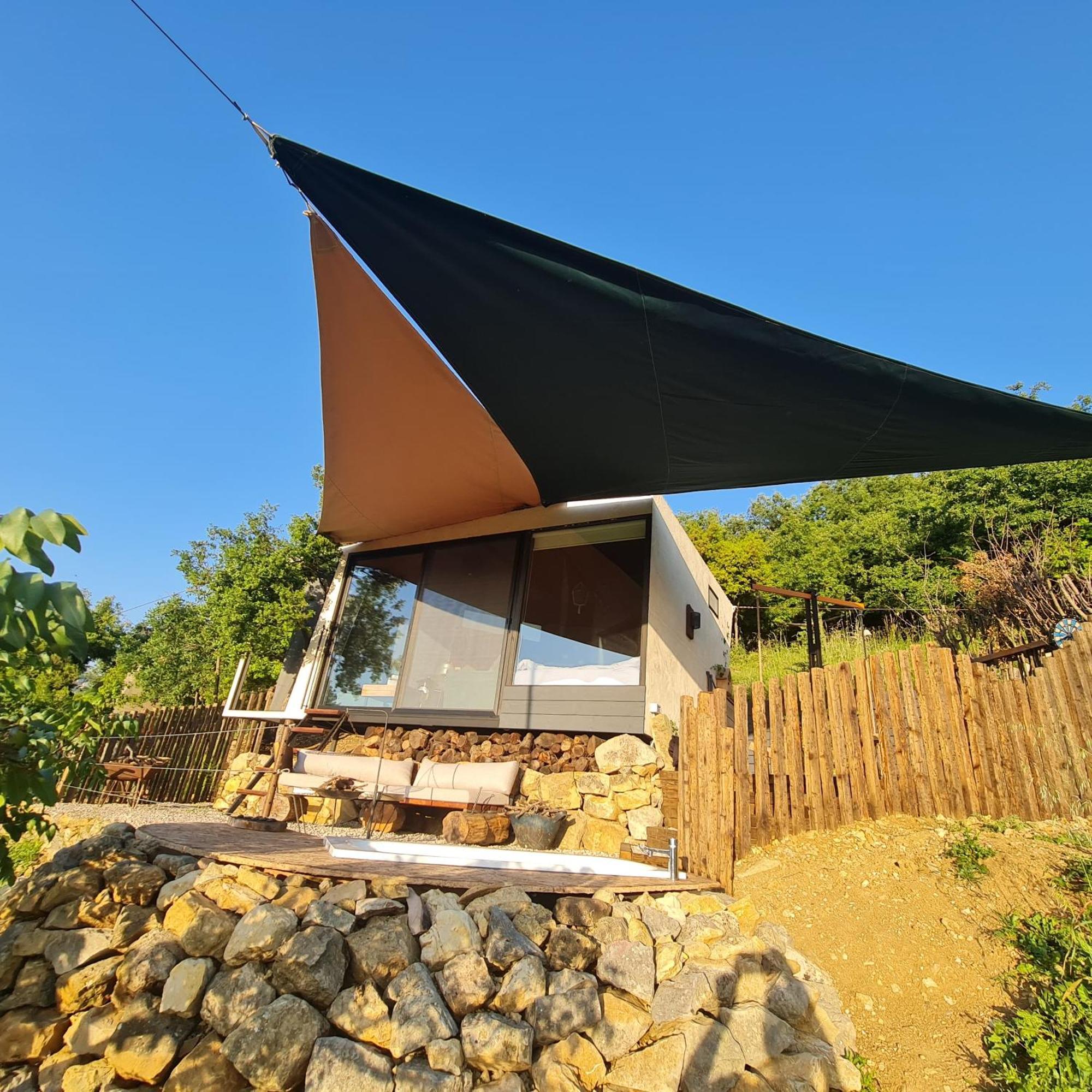 Koala Hut - Luxurious Treehouse With Outdoor Hot Tub Bed & Breakfast Abu Mizan Exterior photo